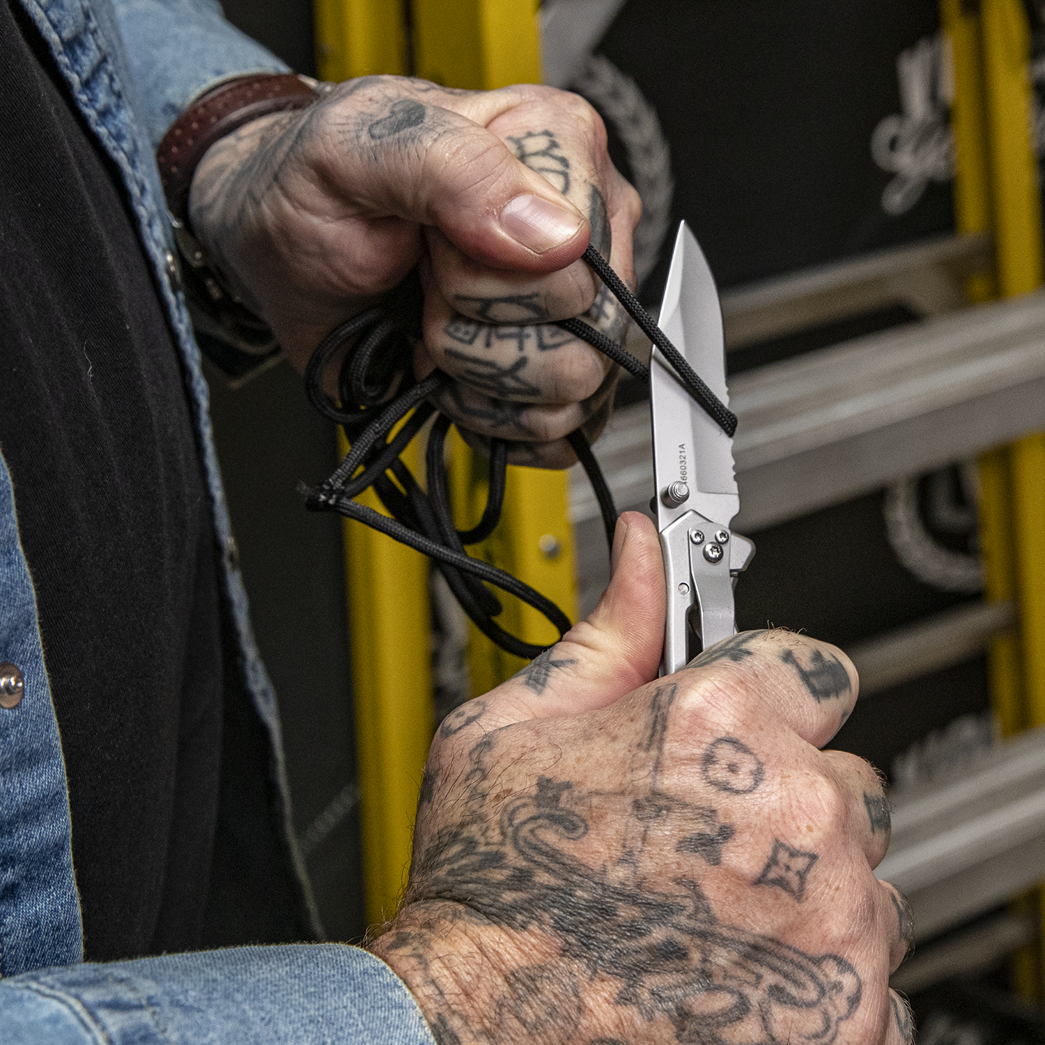 Navaja Plegable con Clip Gerber Paraframe I Acero Filo Dentado